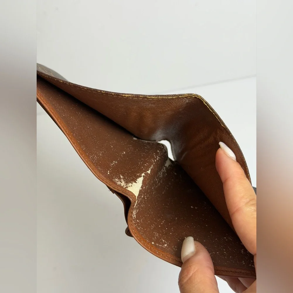 Louis Vuitton Monogram Bifold Wallet